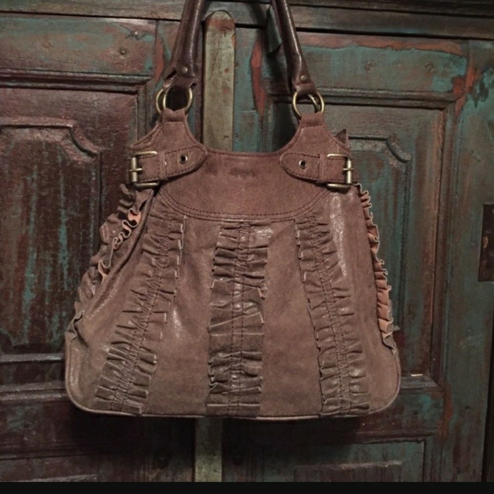 Hype ruffle 100% genuine leather purse